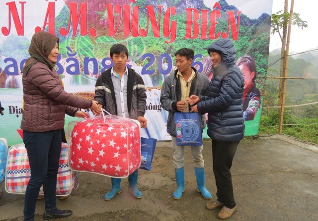 VOV5’s spring charity program in Can Nong border commune - ảnh 16